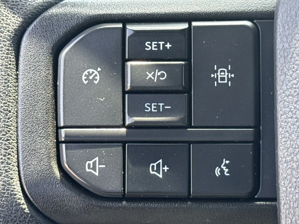 Used 2023 Gray Ford XLT image 24