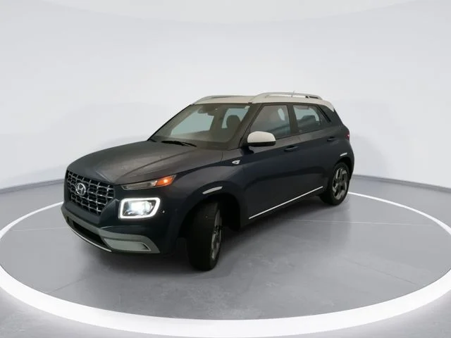 Used 2023 White Hyundai Limited image 2