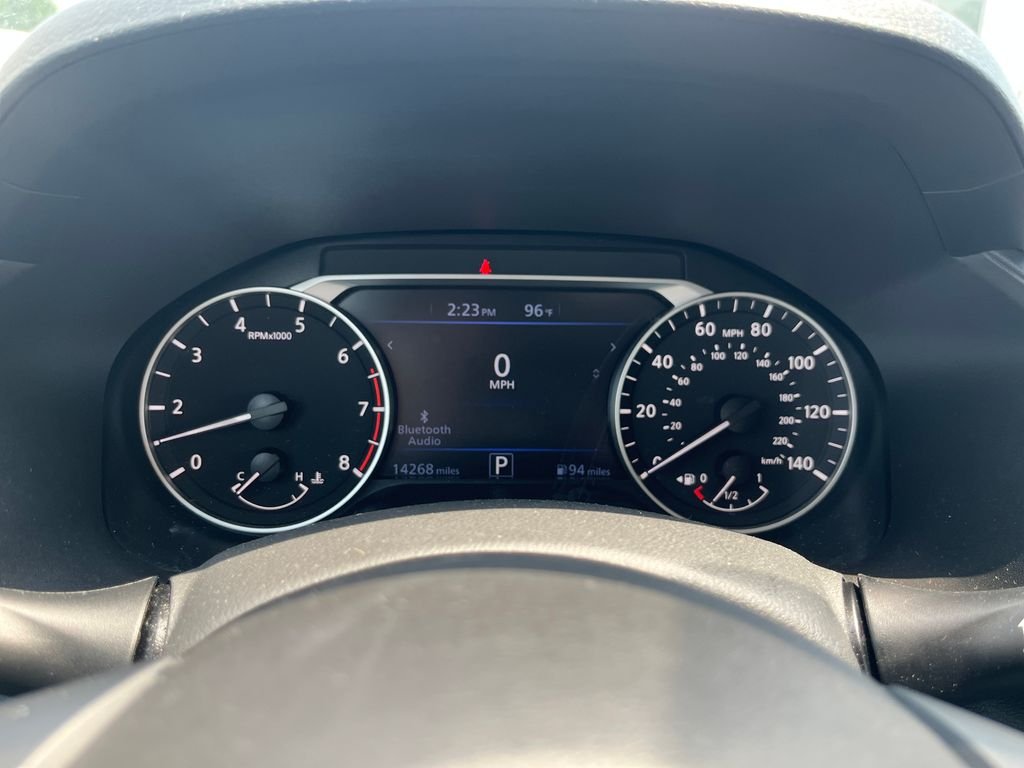 Used 2023 White Nissan 2.5 SV image 17