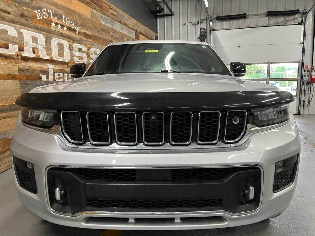 Used 2021 Silver Jeep Overland image 6