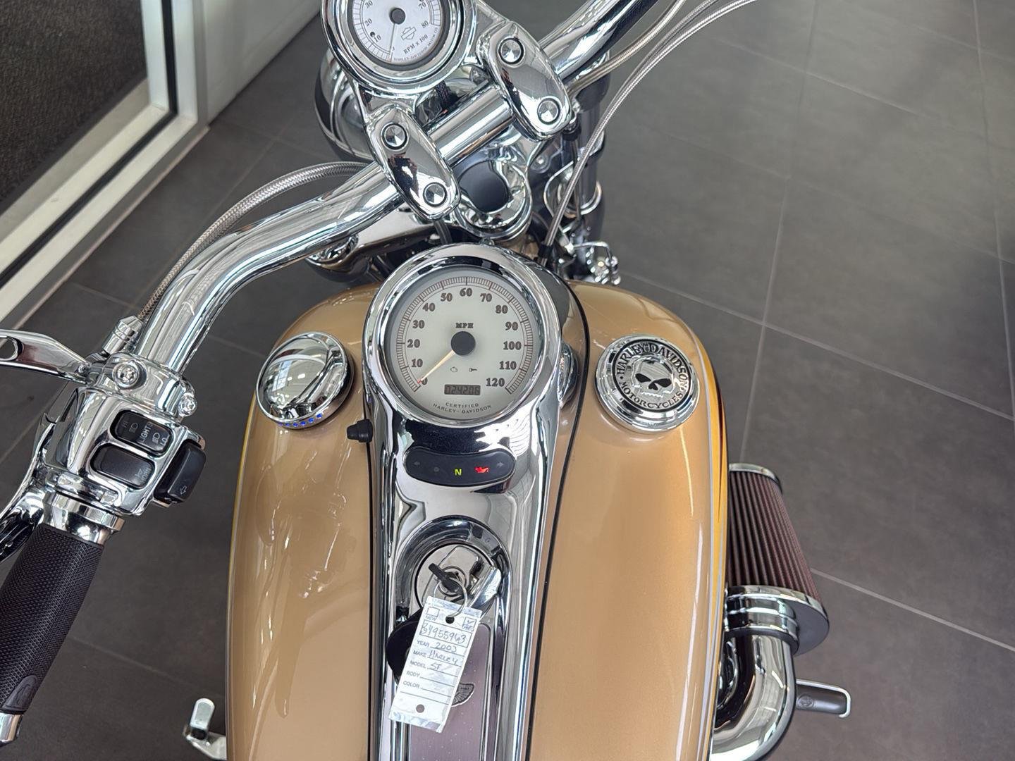 Used 2003 gold Harley Davidson Screaming Eagle image 24