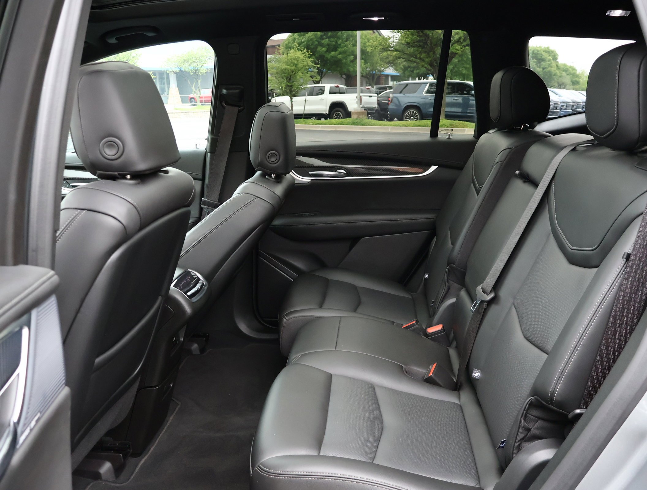 2024 Cadillac XT6 Sport - Photo 25