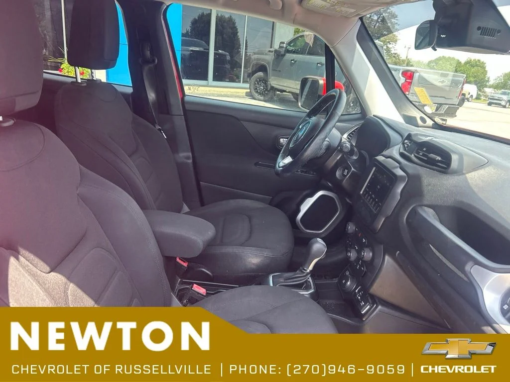 Used 2018 Colorado Red Jeep Latitude image 8