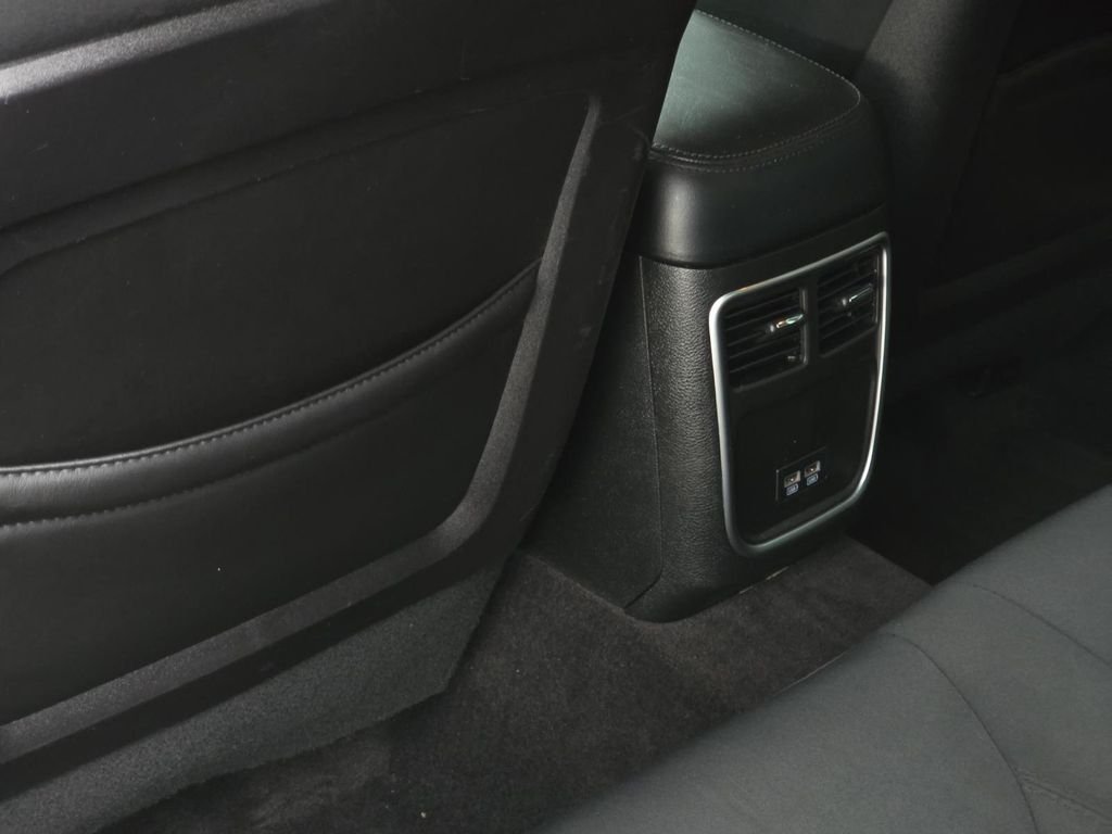 Used 2018 Gloss Black Chrysler Touring image 27