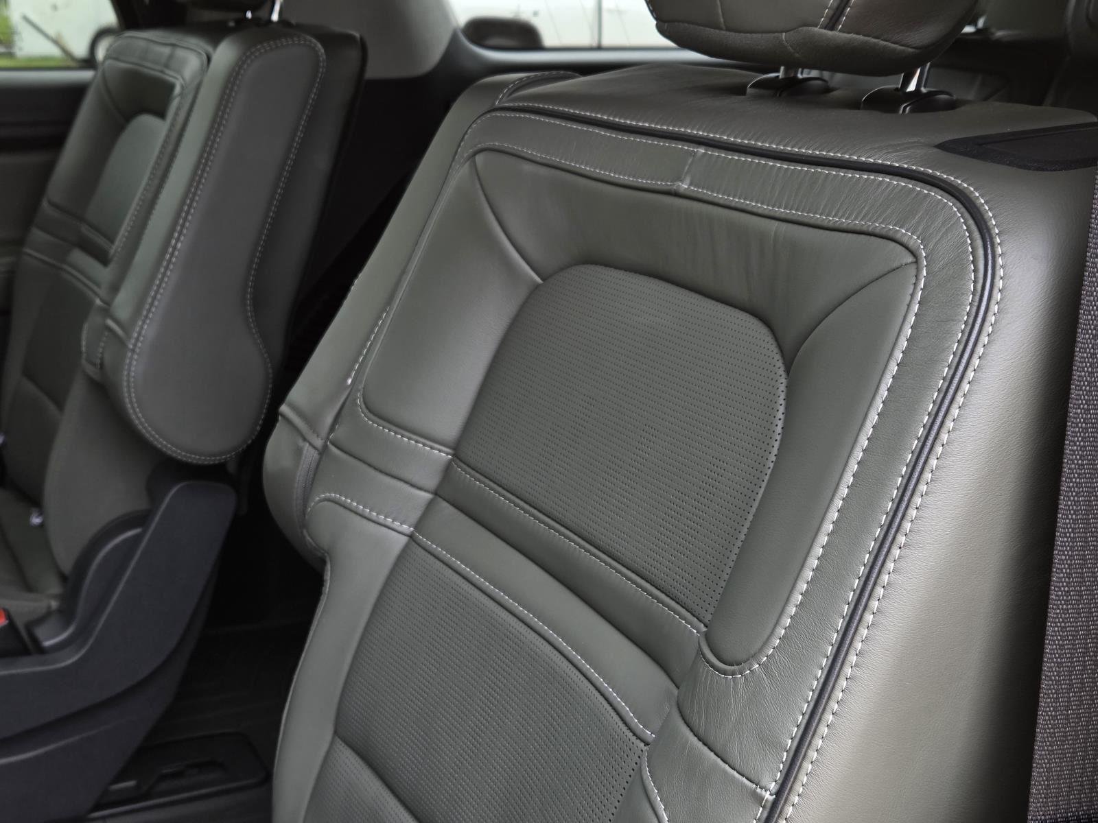 Used 2023 Manhattan Green Metallic Premium Colorant Lincoln Black Label image 36