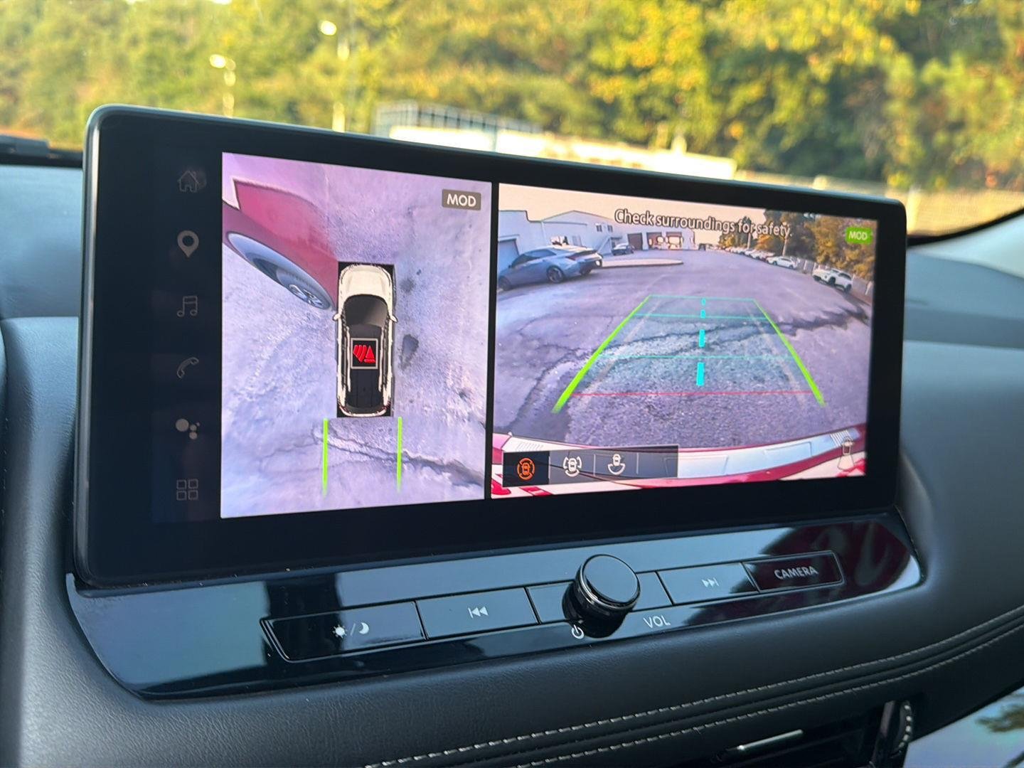 Used 2024 Scarlet Ember Tintcoat Nissan SL image 26