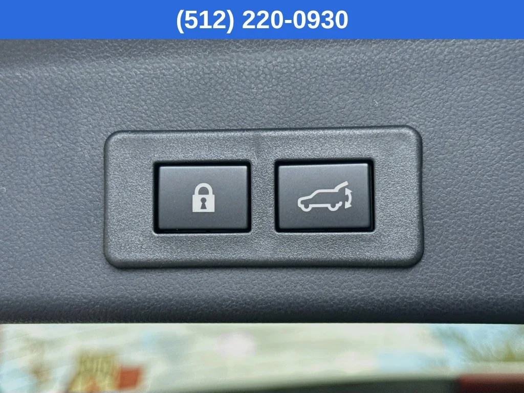 New 2027 White Subaru Premium image 32