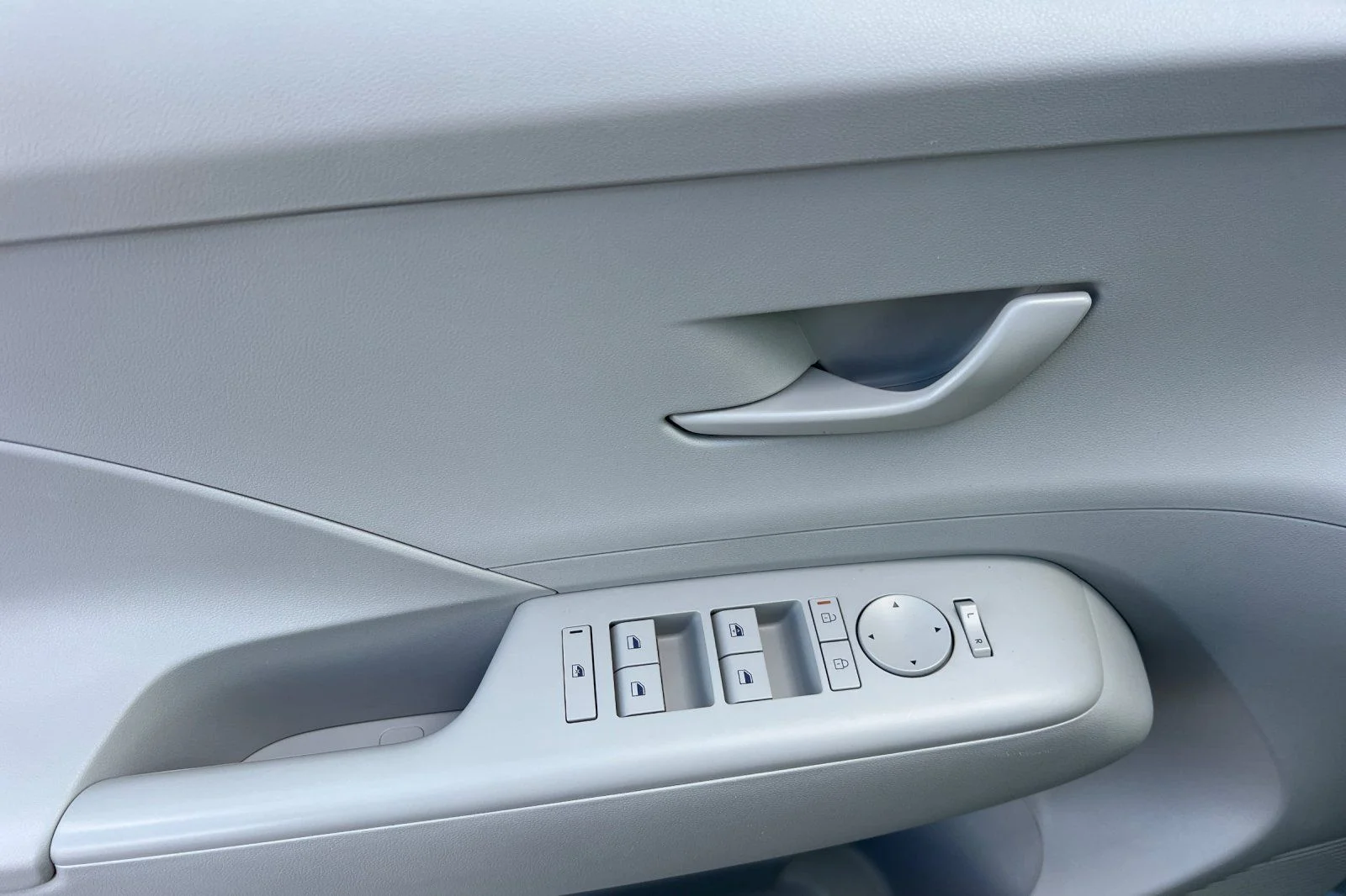 Used 2024 Green Hyundai SEL image 8