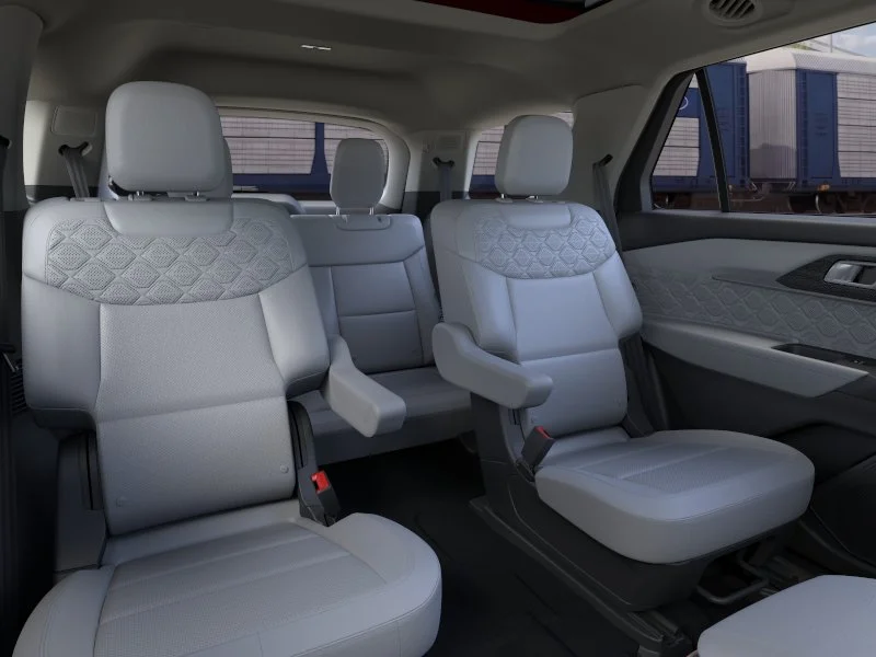 New 2026 Rapid Red Metallic Tinted Clearcoat Ford Platinum™ image 11
