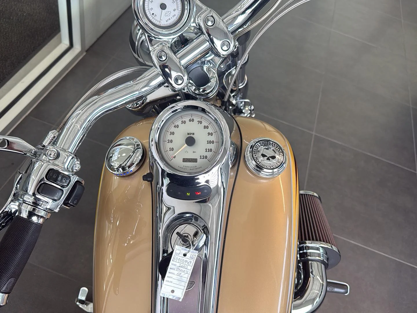 Used 2003 gold Harley Davidson Screaming Eagle image 24