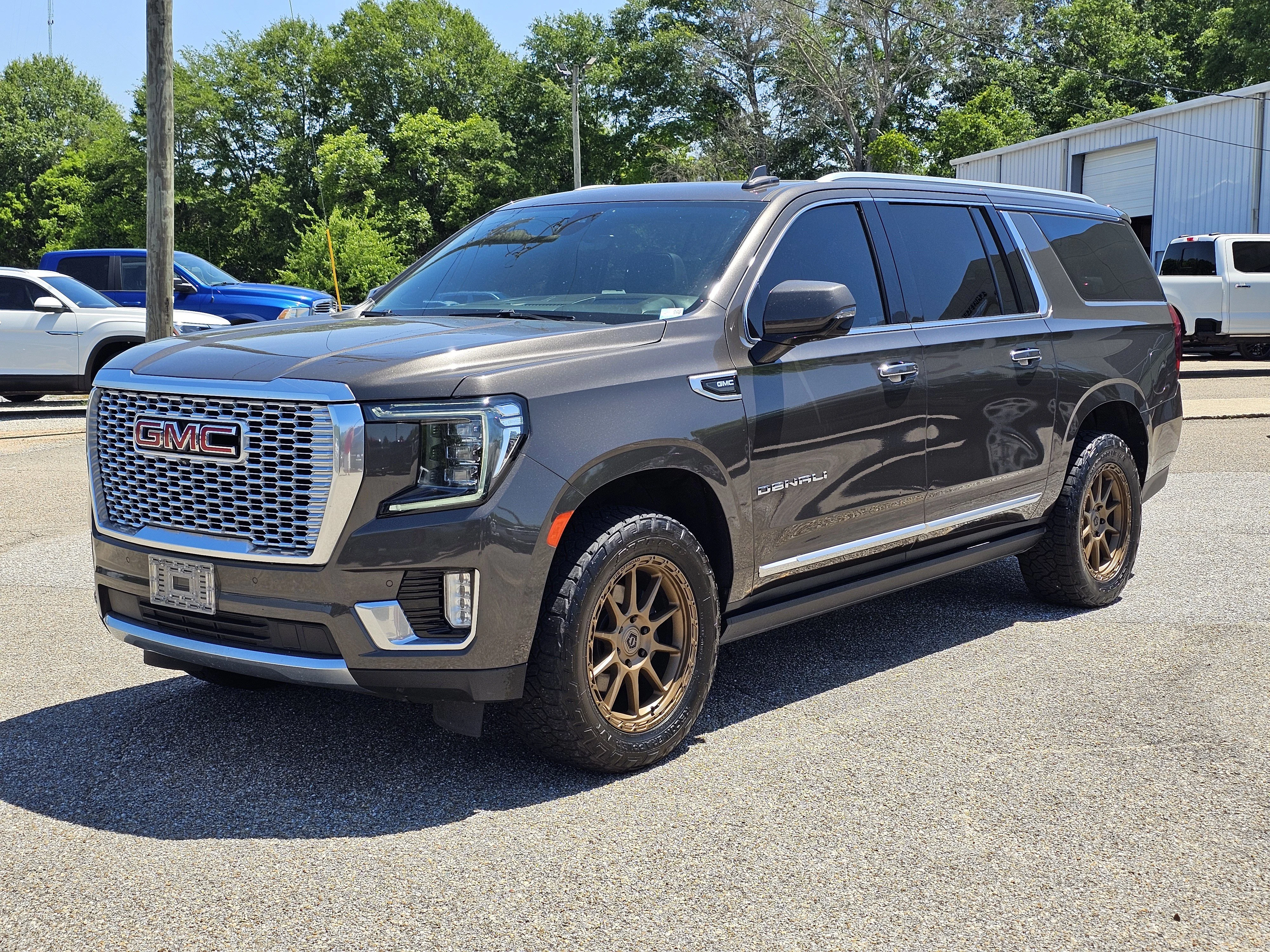 2021 GMC Yukon Denali AWD's photo