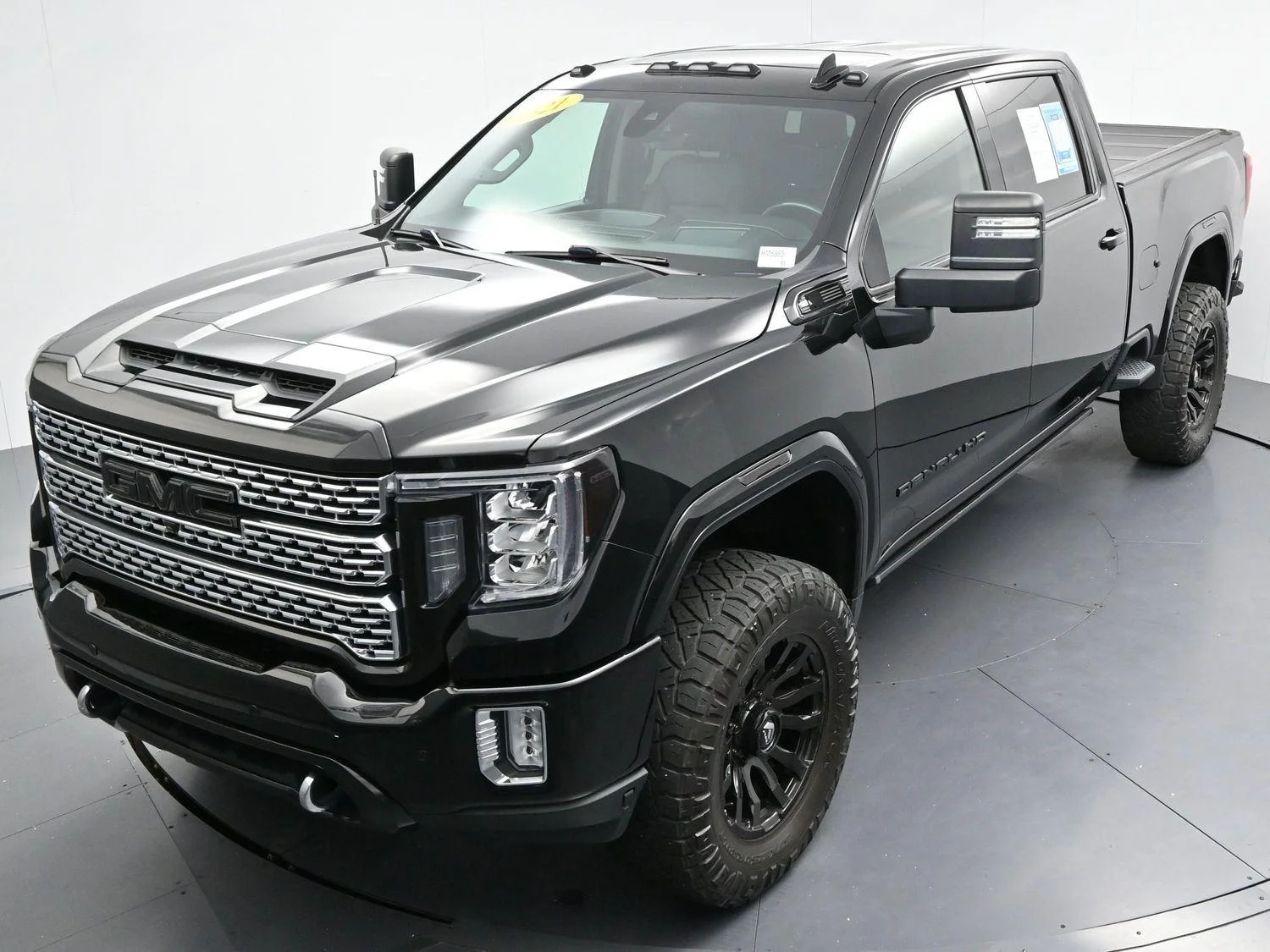 Used 2021 Onyx Black GMC Denali image 44
