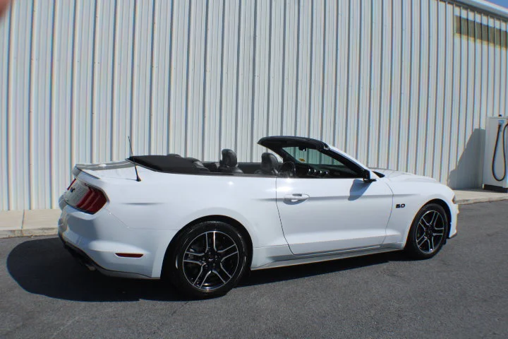 Used 2022 White Ford GT Premium Convertible image 4