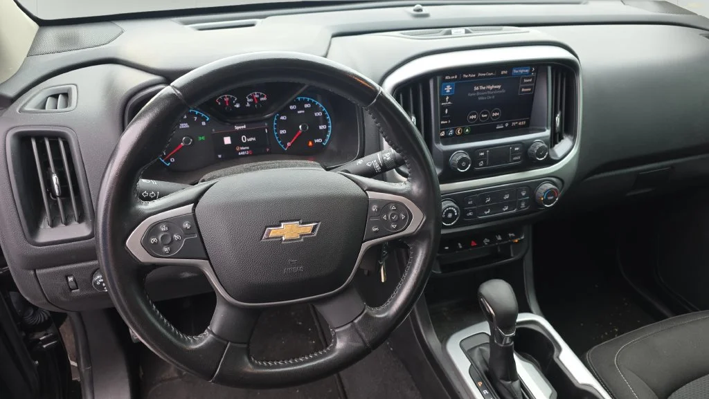 Used 2022 BLACK Chevrolet 2WD LT image 14