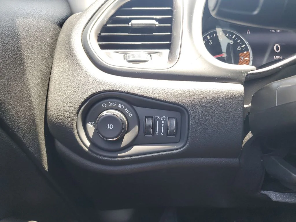 Certified Used 2022 Blue Jeep Limited image 22