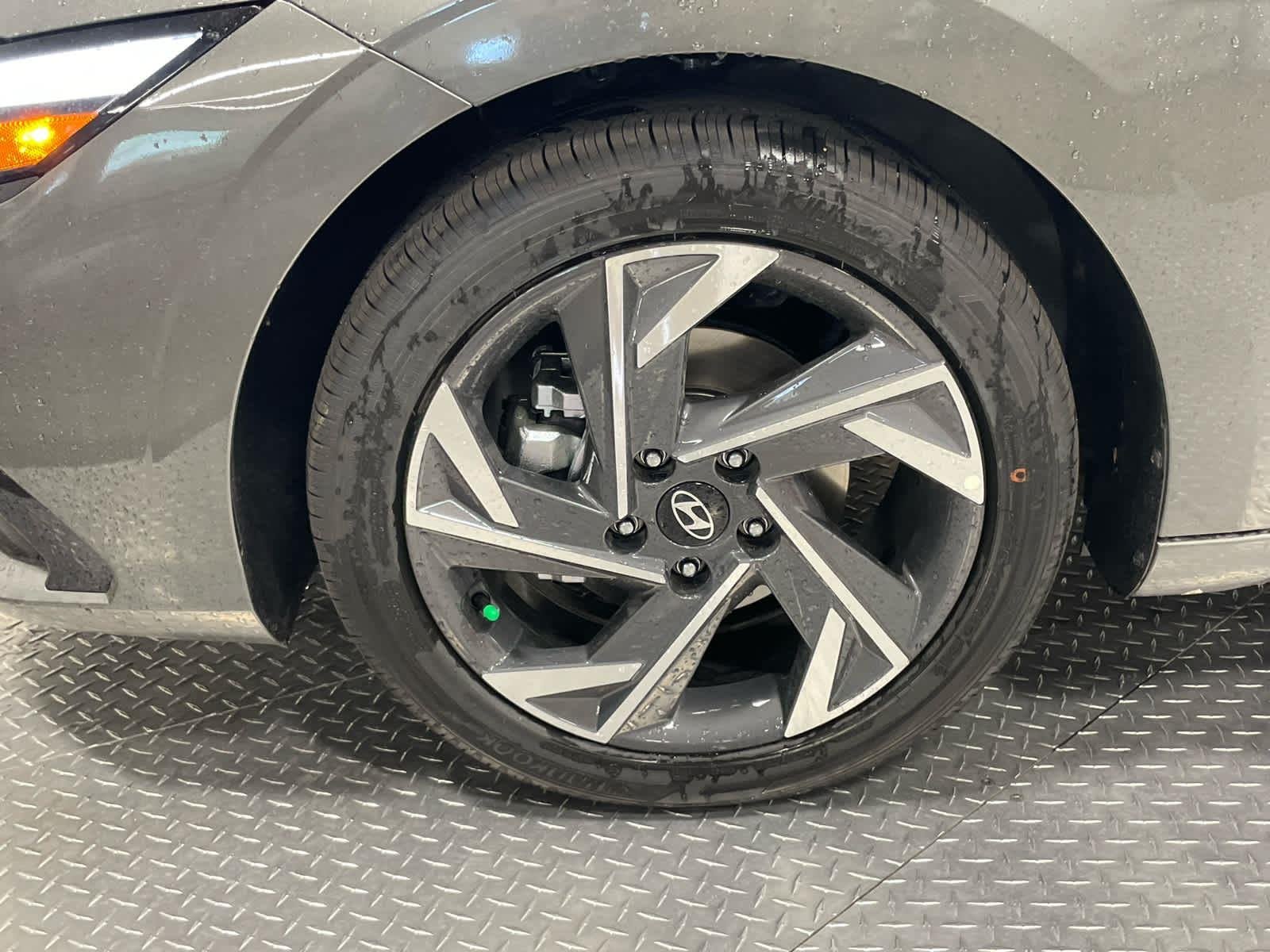 New 2026 Amazon Gray Hyundai Limited image 16