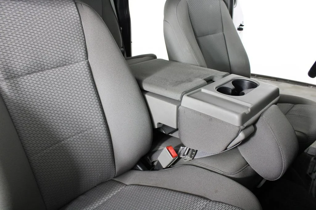 Used 2020 Blue Ford XL image 17