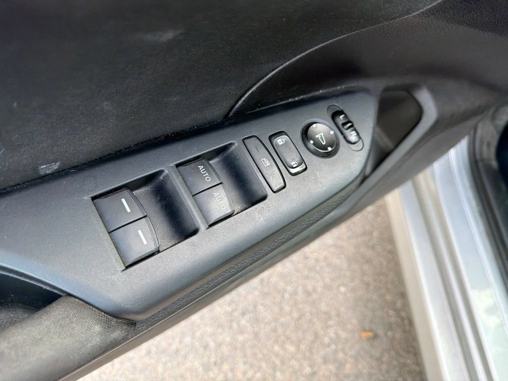 Used 2019 Lunar Silver Metallic Honda EX image 18