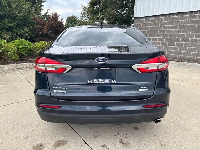 Used 2020 Black Ford SE image 7