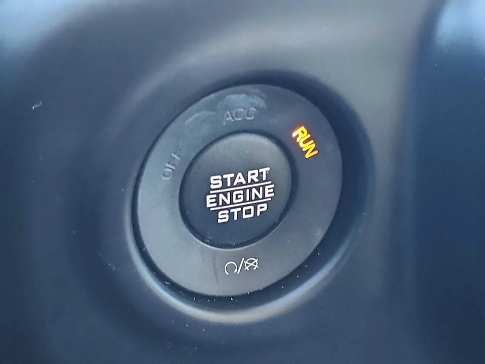 Used 2019 Bright White Clearcoat Jeep Rubicon image 10
