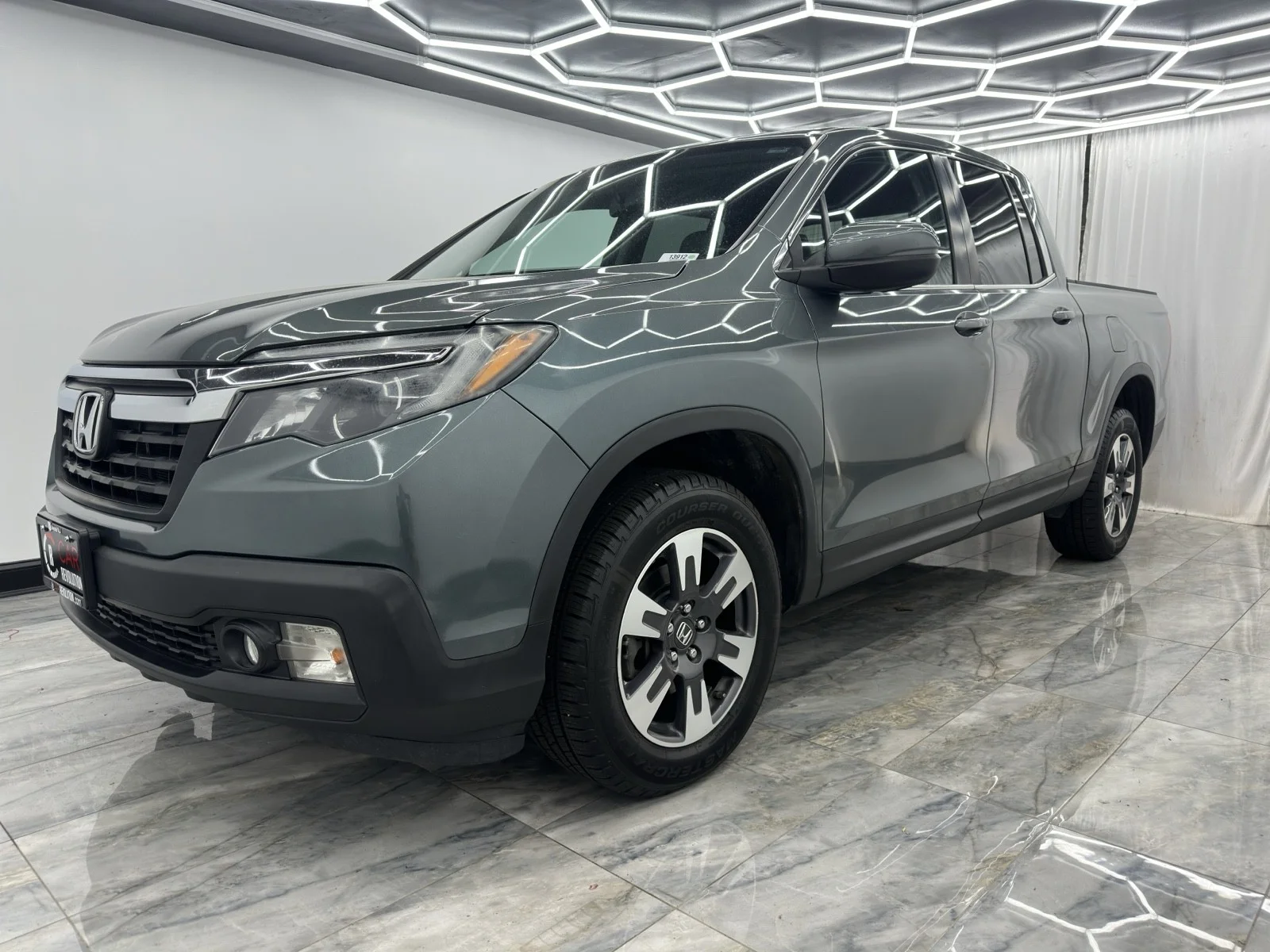 Used 2019 Forest Mist Metallic Honda RTL-T AWD image 4