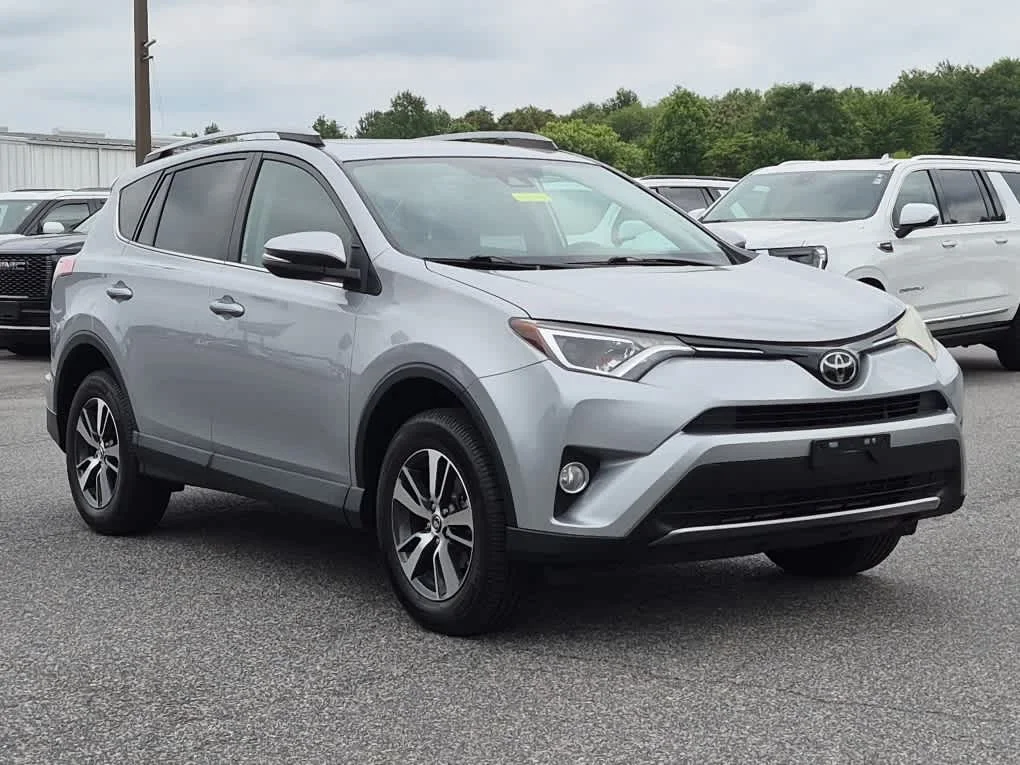 Used 2017 Silver Sky Metallic Toyota XLE image 3