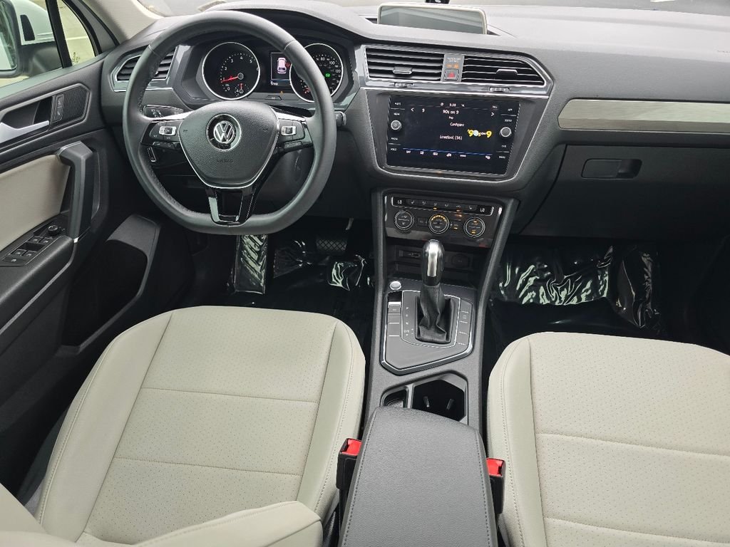 Used 2020 White Volkswagen 2.0T SE image 26