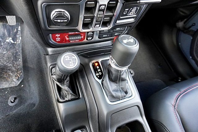 New 2026 Anvil Clear-Coat Exterior Paint Jeep Rubicon image 35