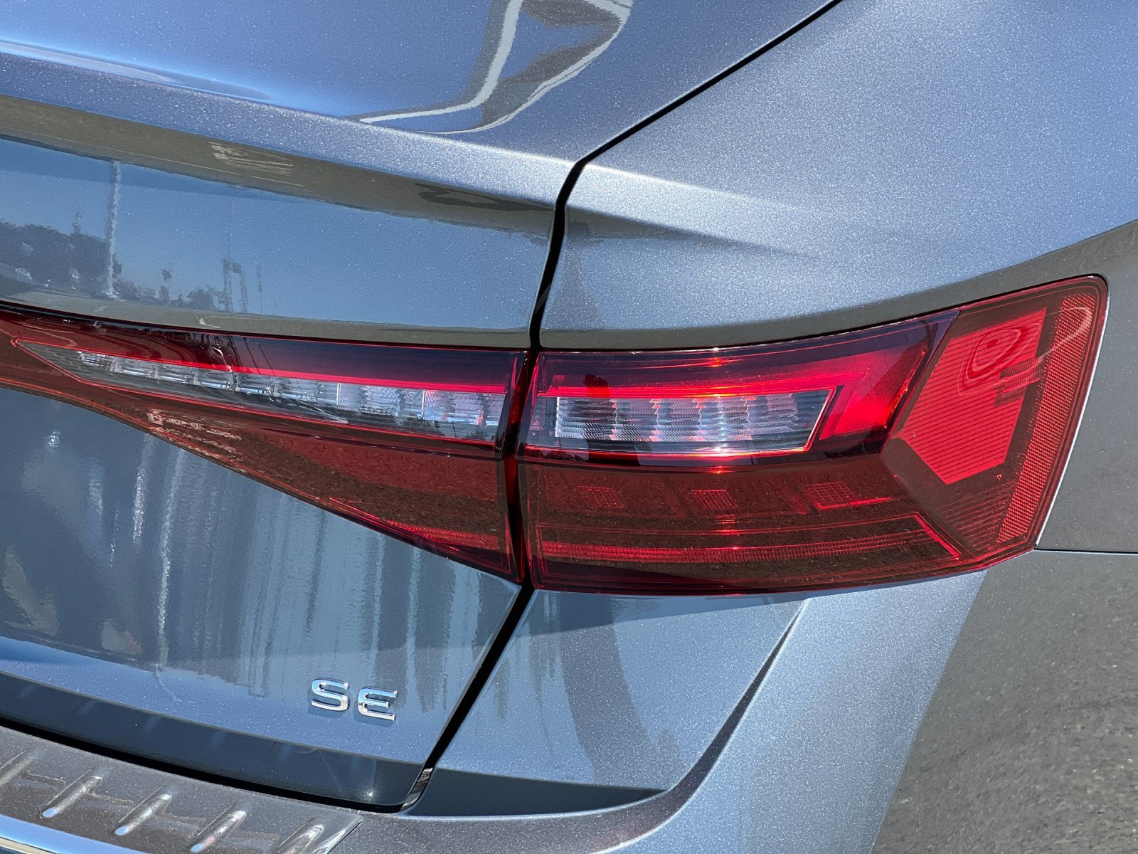 New 2026 Platinum Gray Metallic Volkswagen SE image 25