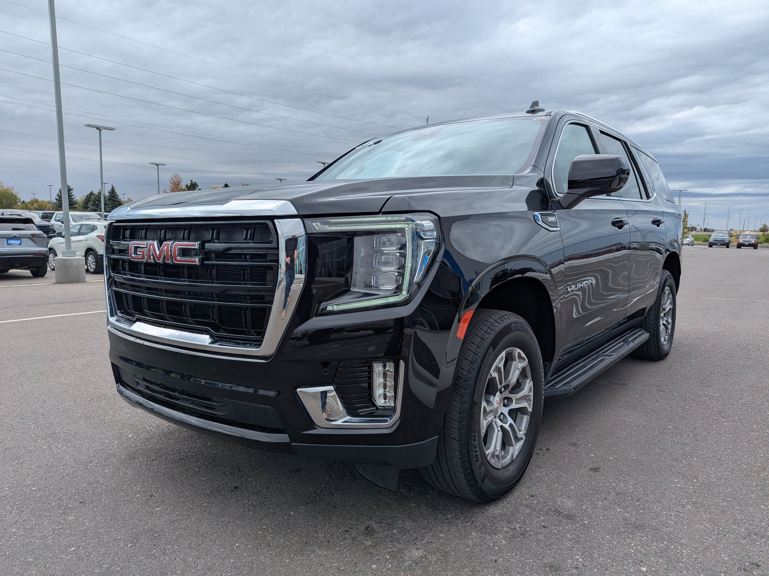 2023 GMC Yukon SLE - Photo 7