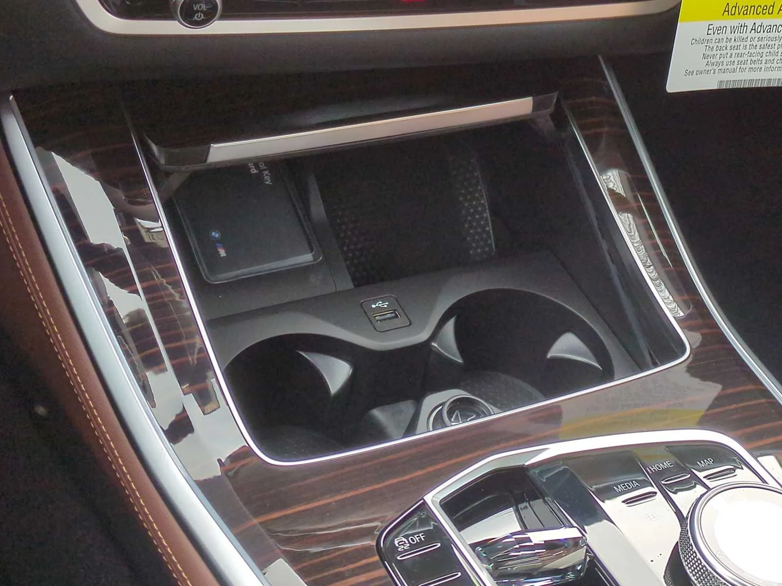 New 2026 Black Sapphire Metallic BMW M60i image 33