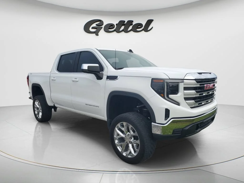 Used 2023 Summit White GMC SLE image 2