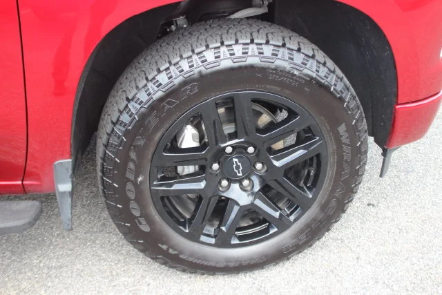 Used 2025 Red Chevrolet RST image 35