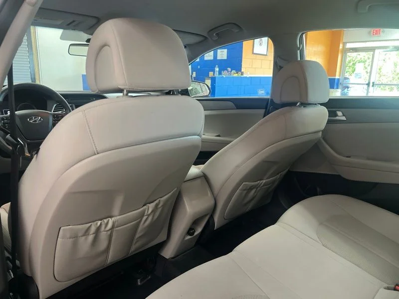 Used 2015 Red Hyundai SE image 16