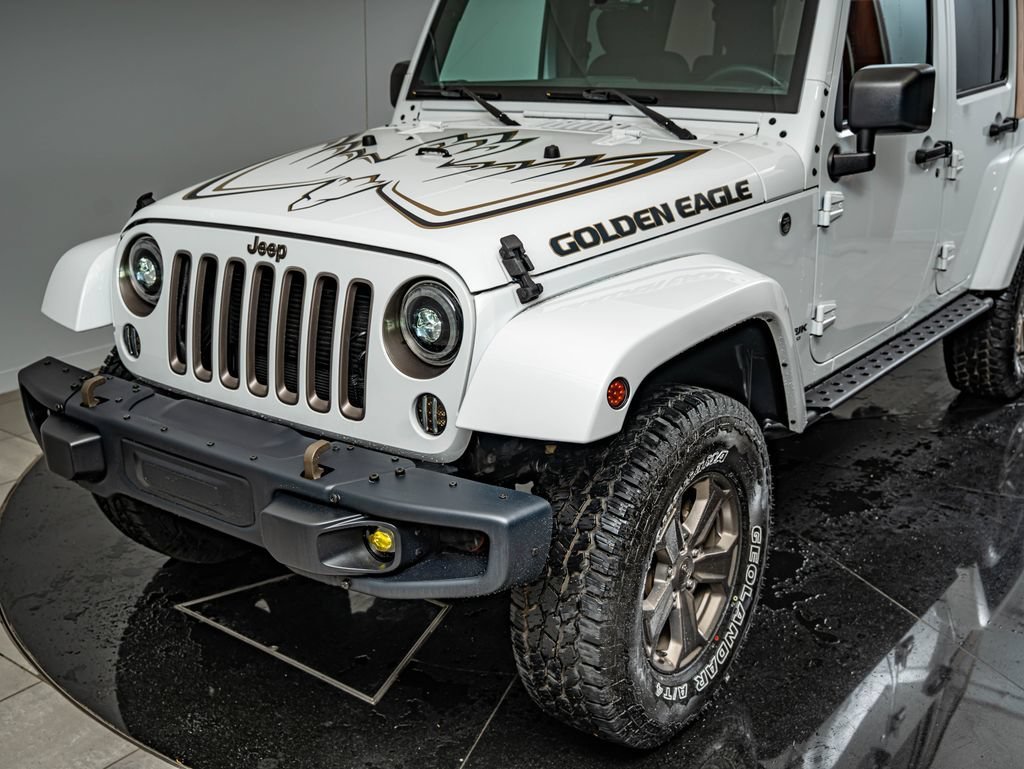 Used 2018 Bright White Clearcoat Jeep Unlimited Sport image 14