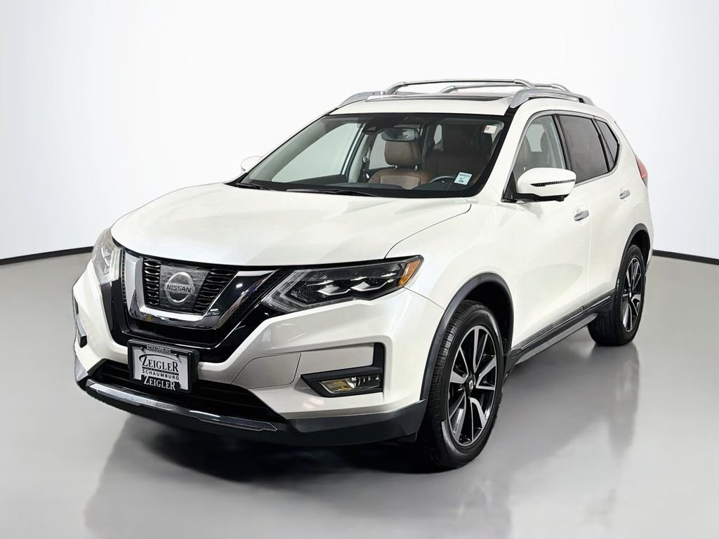 Used 2017 White Nissan SL image 3