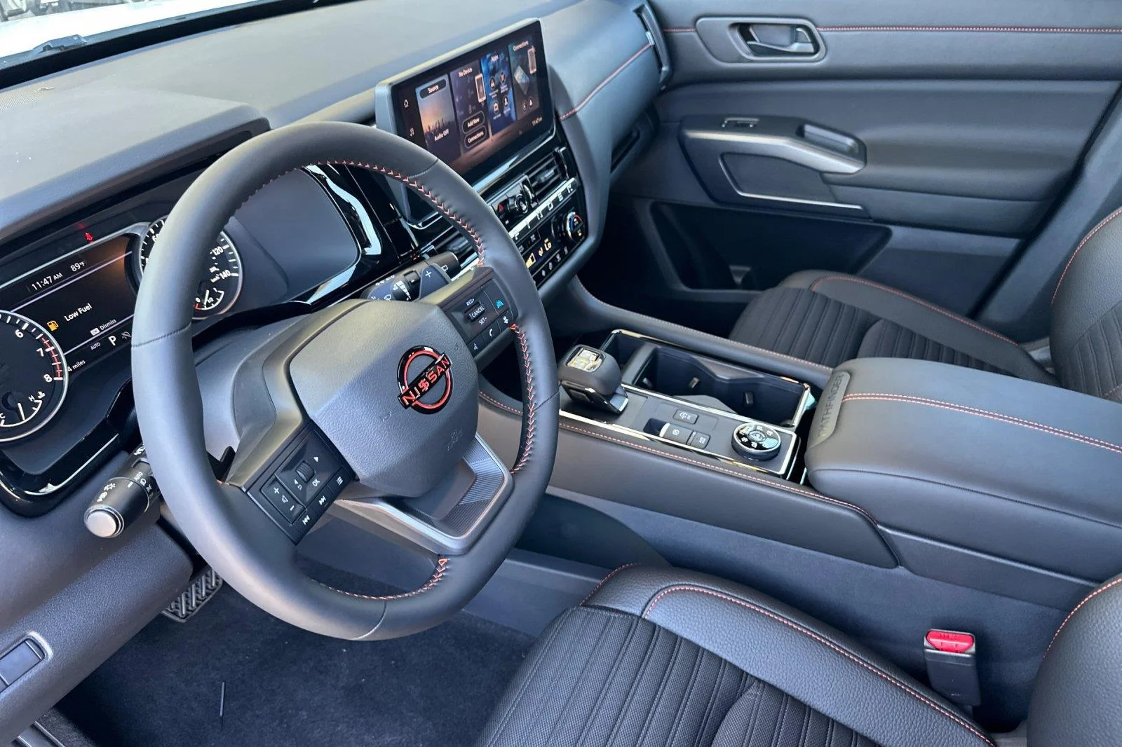 New 2026 Everest White Pearl TriCoat Nissan Rock Creek® image 9