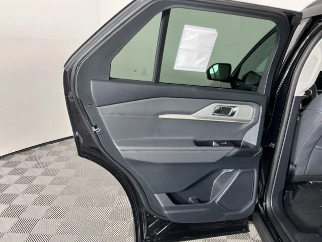 New 2026 Agate Black Metallic Ford Active image 27
