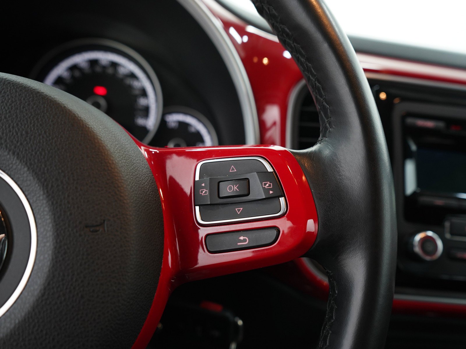 Used 2014 Tornado Red Volkswagen 1.8T image 18