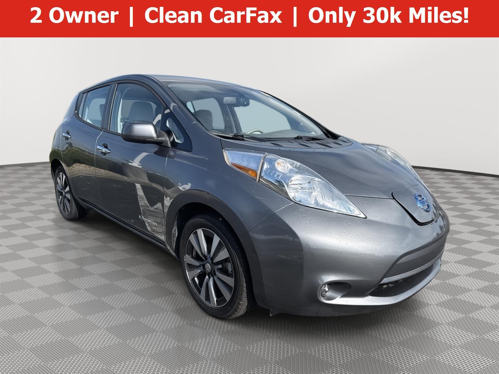 2015 Nissan Leaf SV's photo