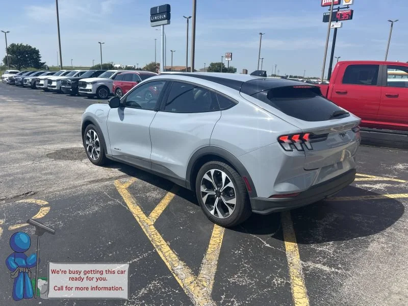 Used 2025 Gray Metallic Ford Select image 3