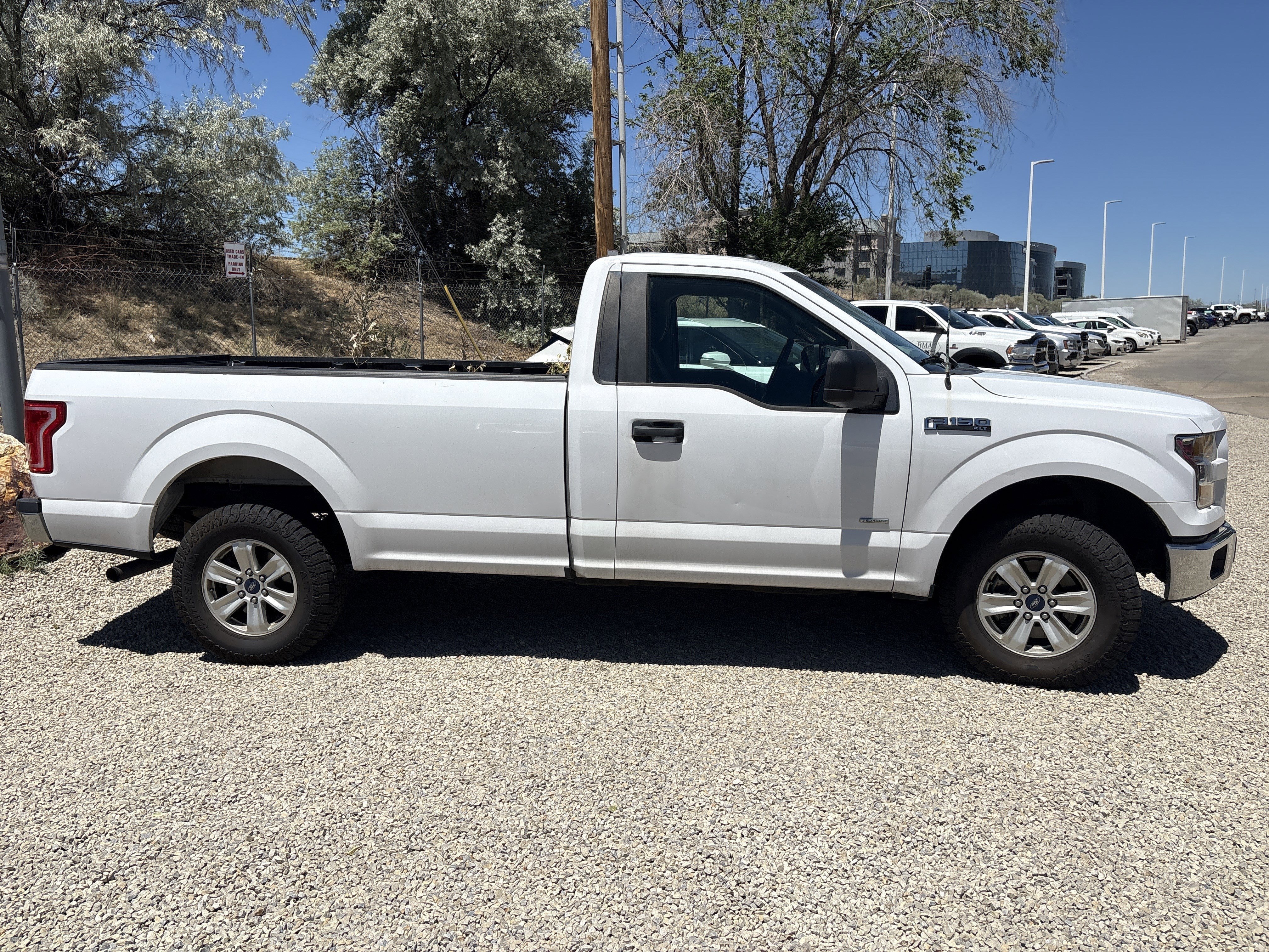 Used 2016 White Ford XL image 3