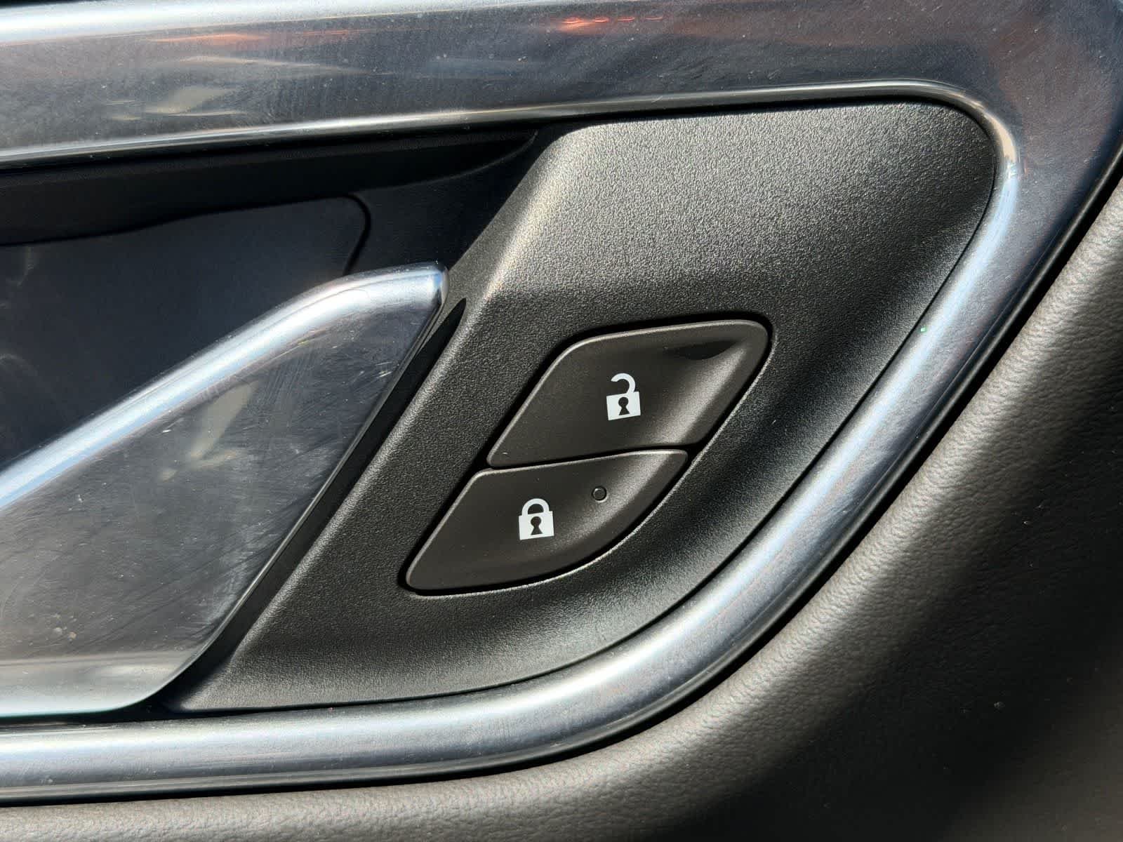 Used 2021 Summit White Chevrolet LT image 16