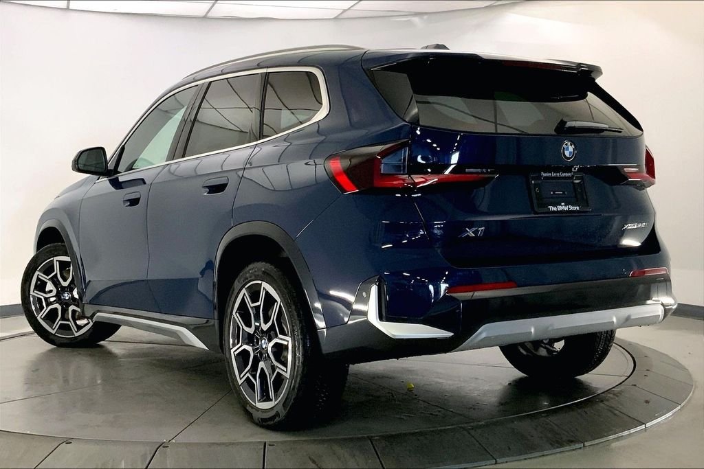 New 2027 Night Dusk Blue Metallic BMW xDrive28i image 2