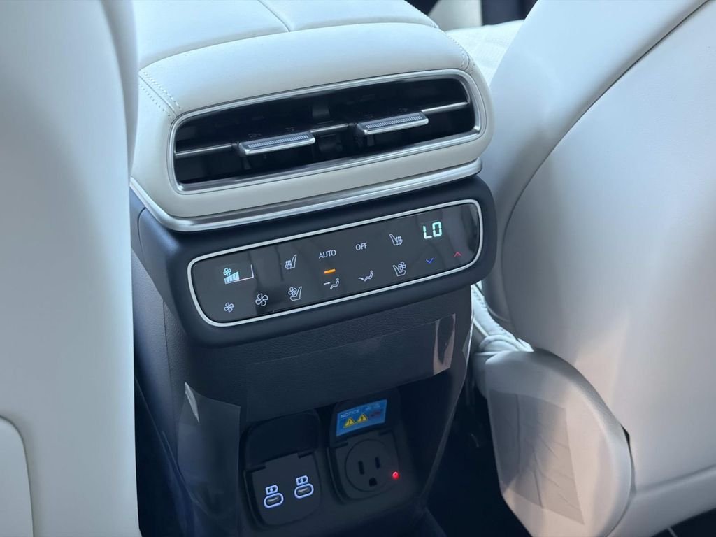 New 2026 Blue Genesis 3.5T Prestige image 16