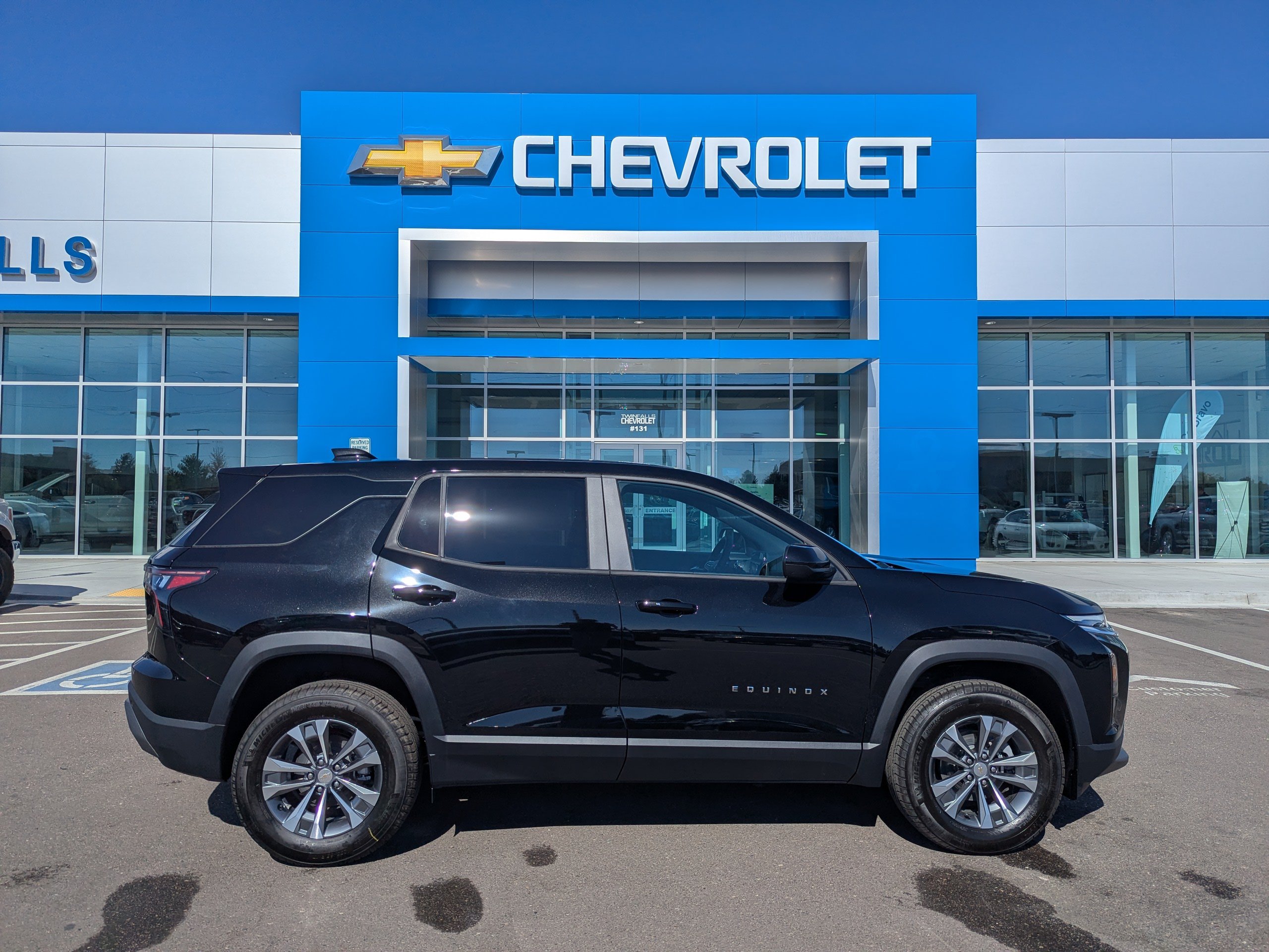 2027 Chevrolet Equinox LT - Photo 36