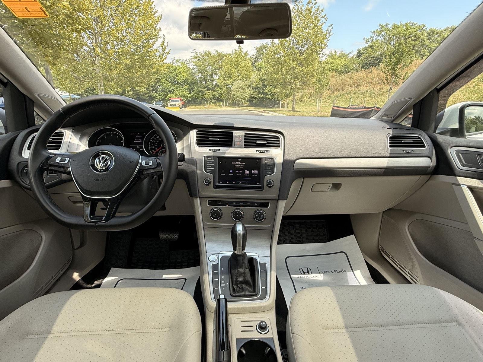 Used 2017 Pure White Volkswagen SE image 23