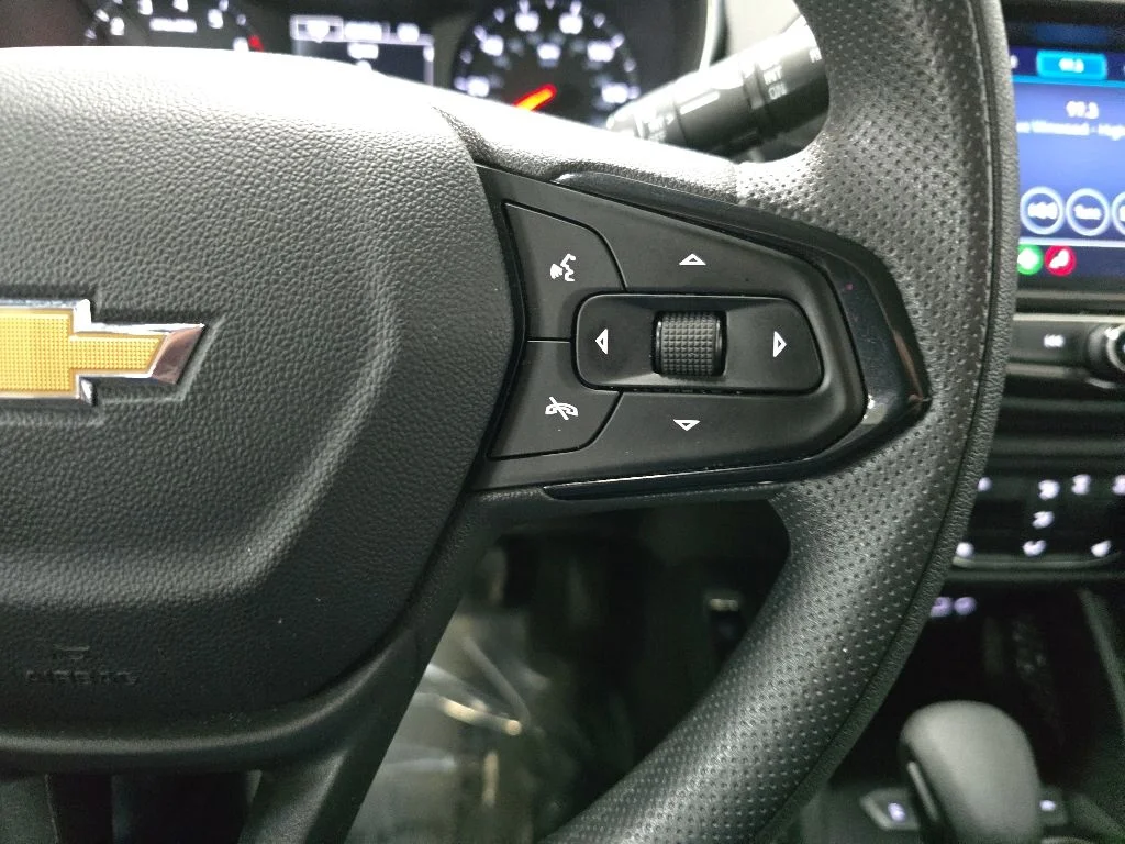 Used 2023 White Chevrolet LT image 20