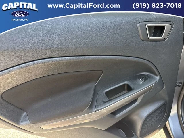 Used 2021  Ford SE image 16