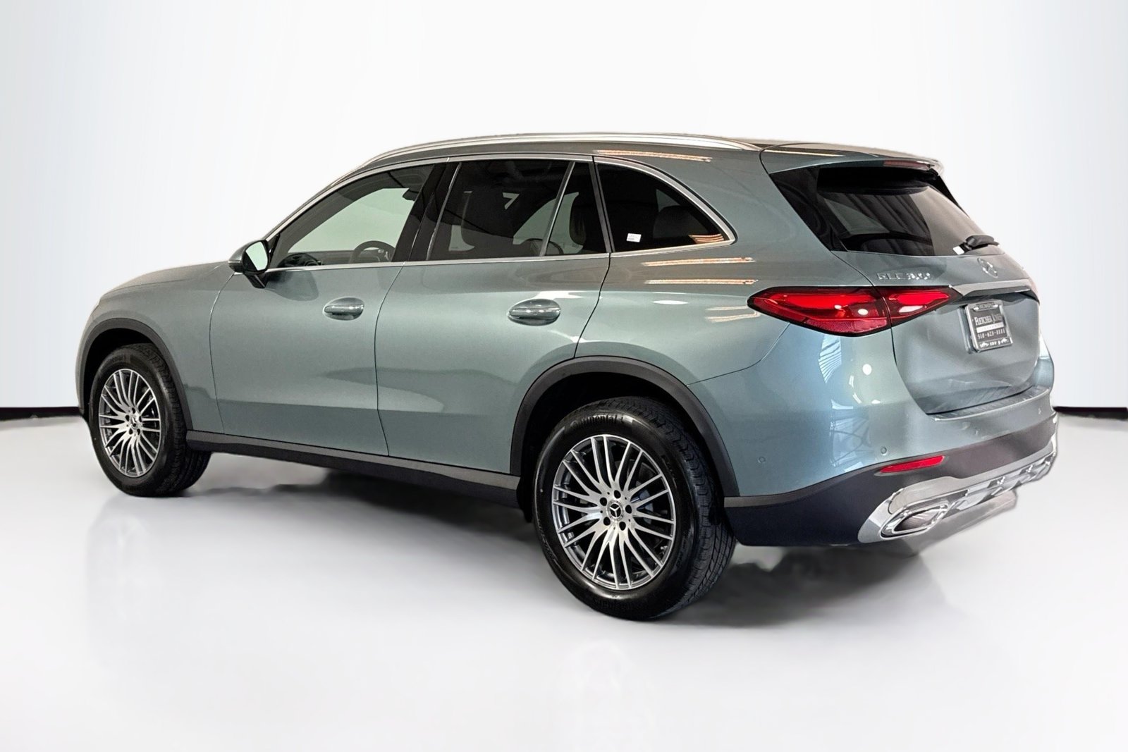 New 2026 Verde Silver Metallic Mercedes-Benz GLC 300 image 7
